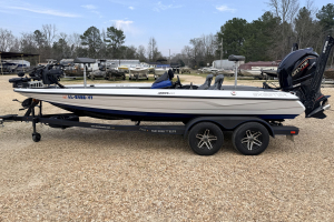 Used 2024 Skeeter ZXR20 White and Blue