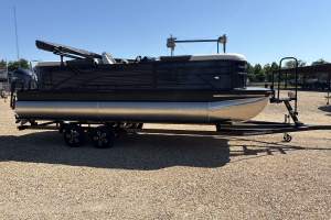 2026 Bennington 22 SSR Tritoon Pontoon Midnight Blue and Blackout