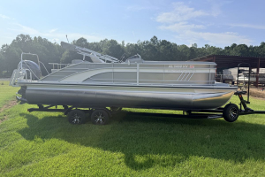 Used 2024 Bennington 23Ft LSB Swingback Metallic Silver with White Accent