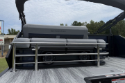 2026 Bennington 22MSB Swingback 22ft Tritoon Ocean Blue and Anthracite Gray