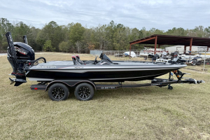New 2026 Skeeter ZXE20 Black/Grey/Red Pinstripes